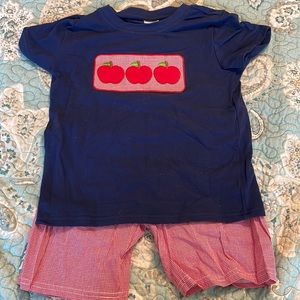 NWOT Navy and Red Apple 🍎 Shorts Set Childs Large